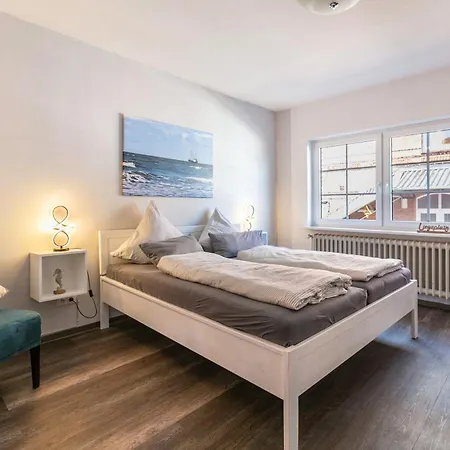 Graf Rudolf Apartment *